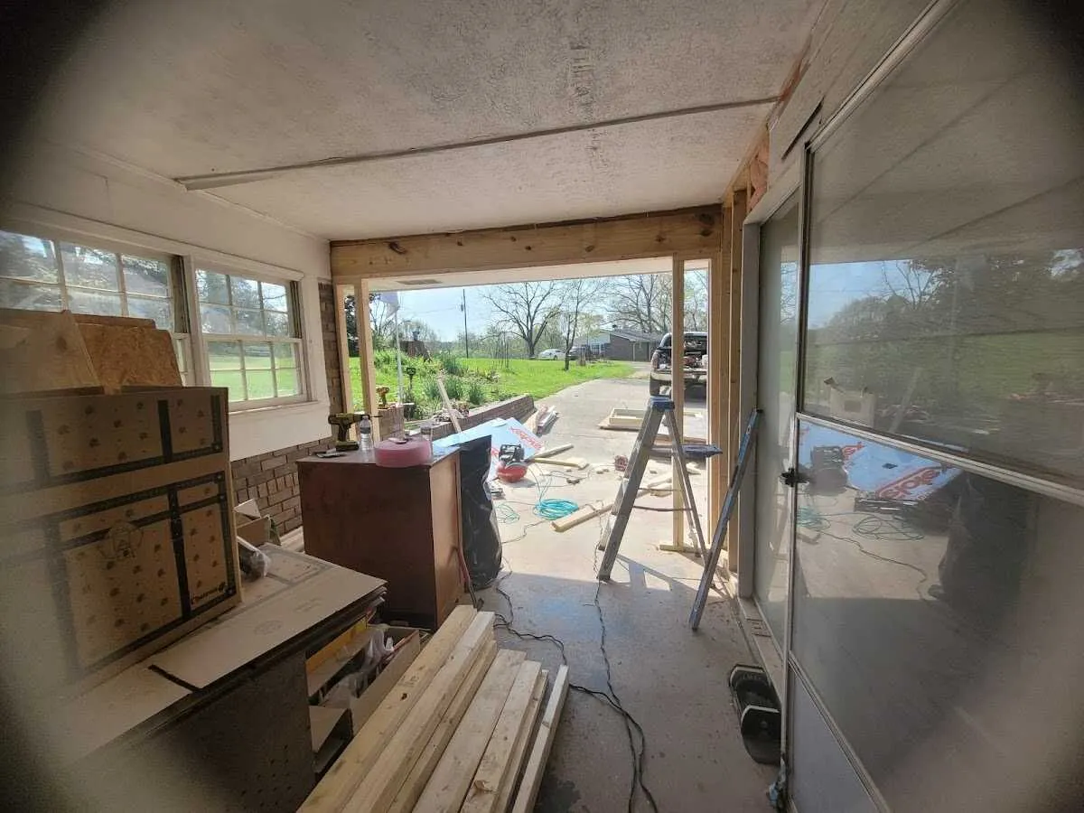 Air movers and dehumidifier for Water Mitigation Services in Ashland